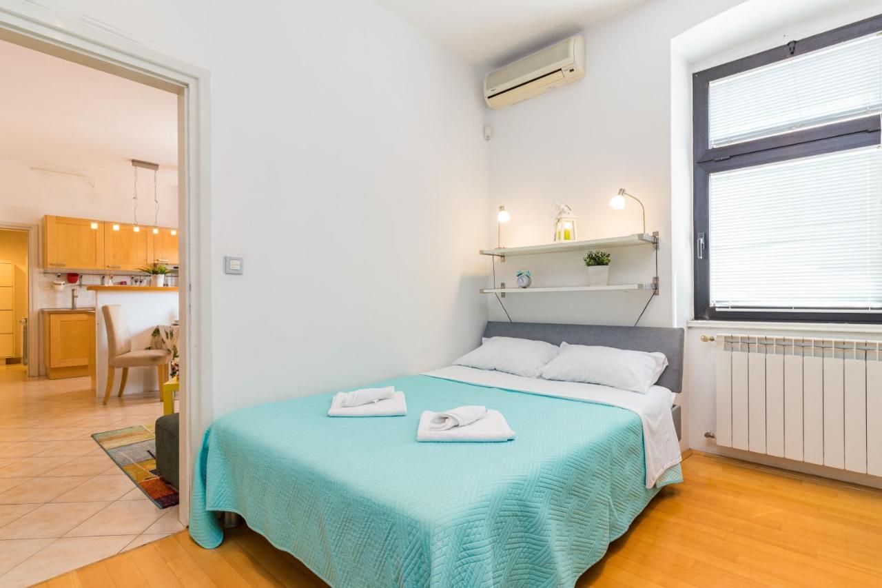 Cubo Apartment Pula Exterior photo